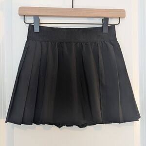 NWOT SHEIN Black Sporty Pleated Skirt Stretch Waistband Size SMALL